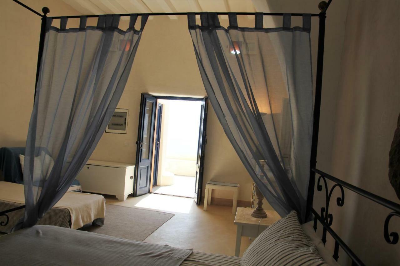 Bed and Breakfast Alicudi Giardino Dei Carrubi- Al Gradino 365 Exteriér fotografie