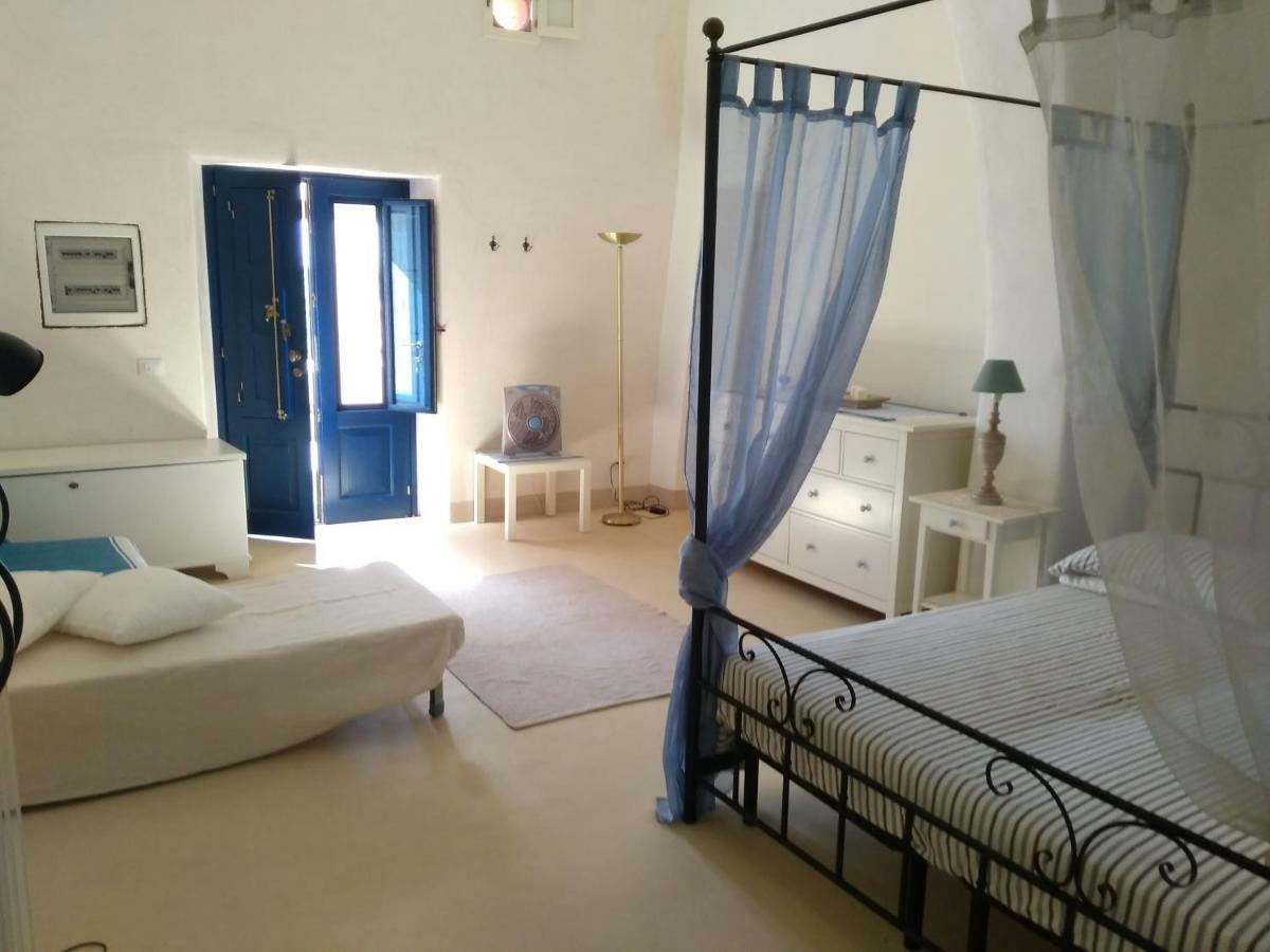 Bed and Breakfast Alicudi Giardino Dei Carrubi- Al Gradino 365 Exteriér fotografie